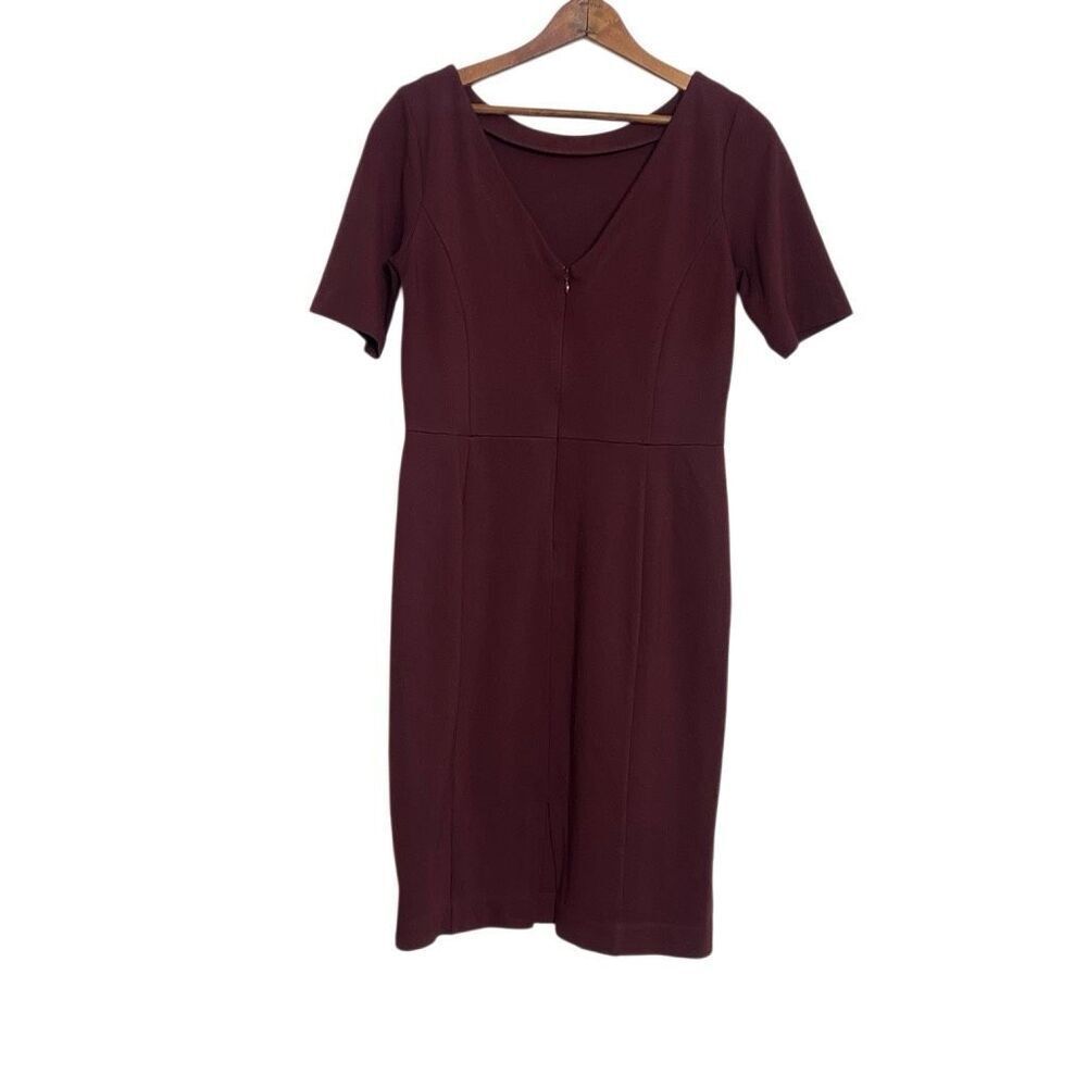 Ann Taylor Ponte Knit V-Back Short Sleeve Stretch Sheath Dress Burgundy Size 4 - Picture 12 of 12